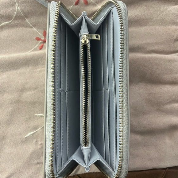 Indigo Wallet - Picture 3 of 3